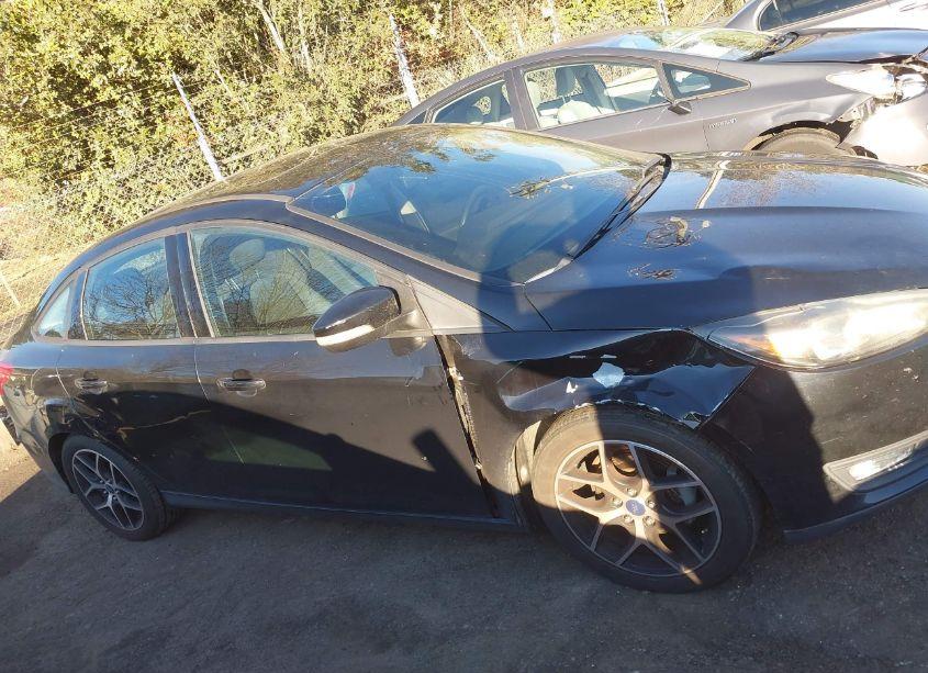 Photo 13 of 2017 Ford Focus SEL (VIN 1FADP3H22HL331408)