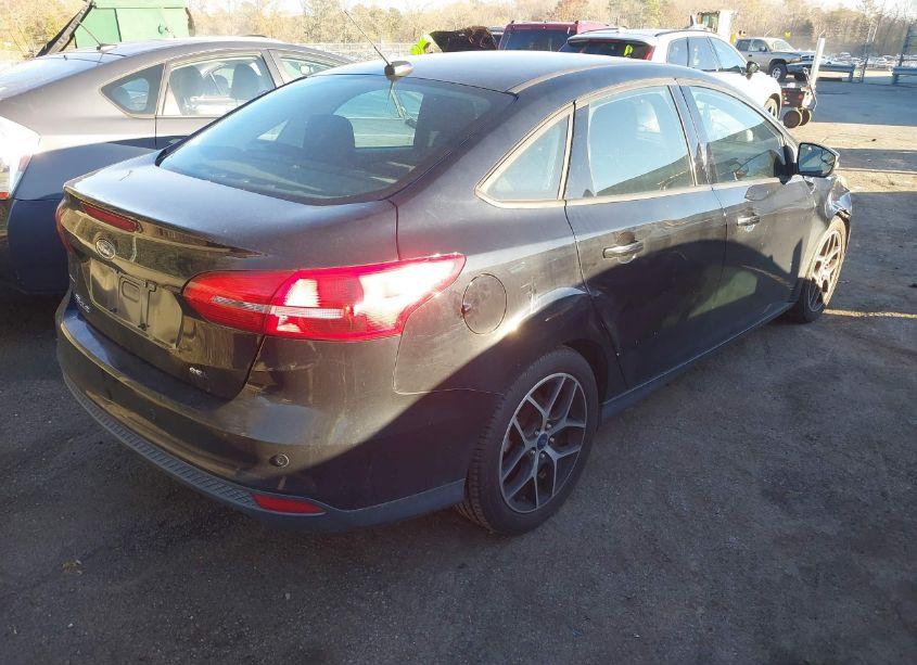 Photo 4 of 2017 Ford Focus SEL (VIN 1FADP3H22HL331408)