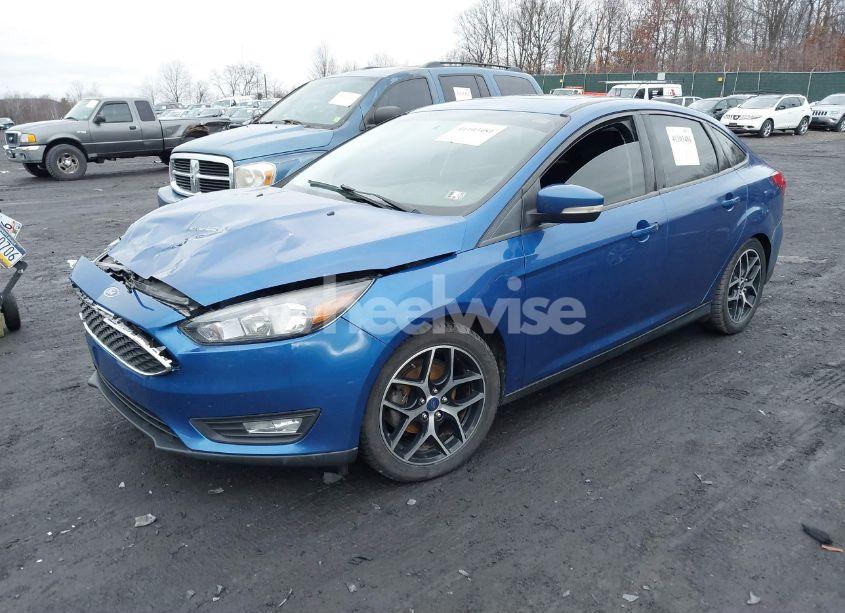 Photo 2 of 2018 Ford Focus SEL (VIN 1FADP3H22JL216992)