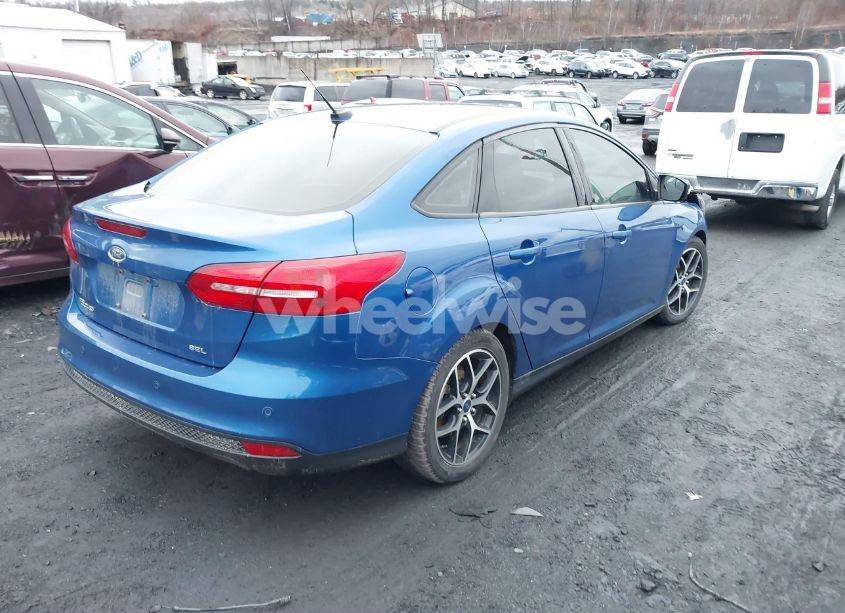 Photo 4 of 2018 Ford Focus SEL (VIN 1FADP3H22JL216992)