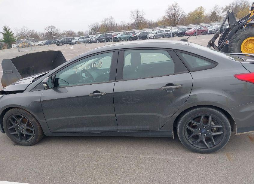 Photo 15 of 2017 Ford Focus SEL (VIN 1FADP3H23HL226392)