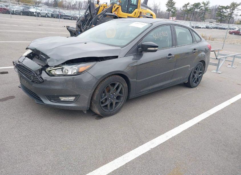 Photo 2 of 2017 Ford Focus SEL (VIN 1FADP3H23HL226392)