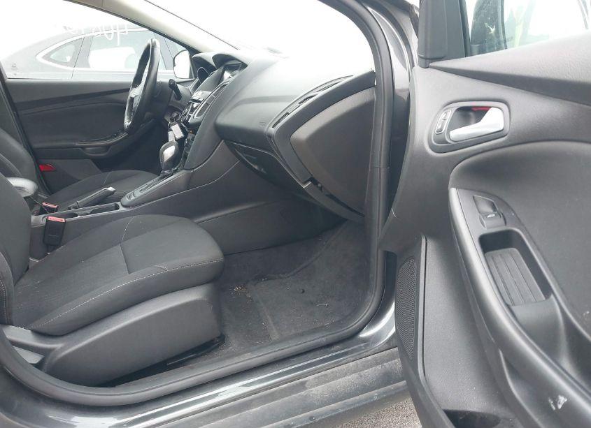 Photo 5 of 2017 Ford Focus SEL (VIN 1FADP3H23HL226392)