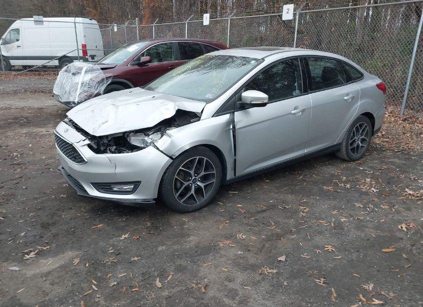 Photo 2 of 2017 Ford Focus SEL (VIN 1FADP3H23HL269954)