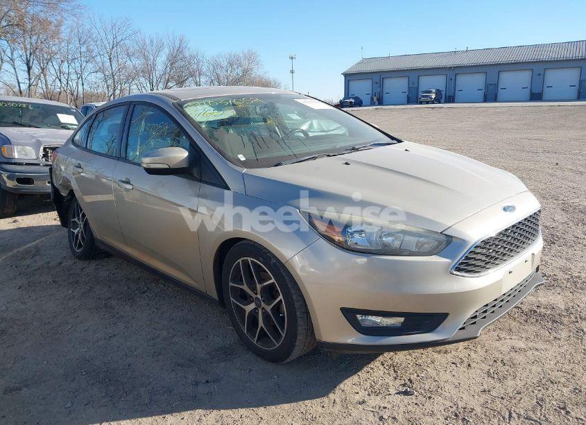 2017 Ford Focus SEL (VIN 1FADP3H23HL294868) main photo