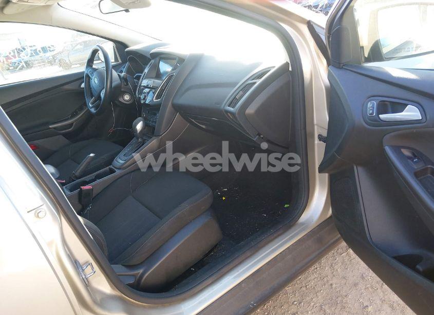 Photo 5 of 2017 Ford Focus SEL (VIN 1FADP3H23HL294868)