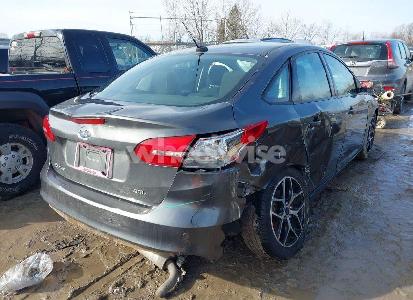 Photo 4 of 2017 Ford Focus SEL (VIN 1FADP3H23HL346905)