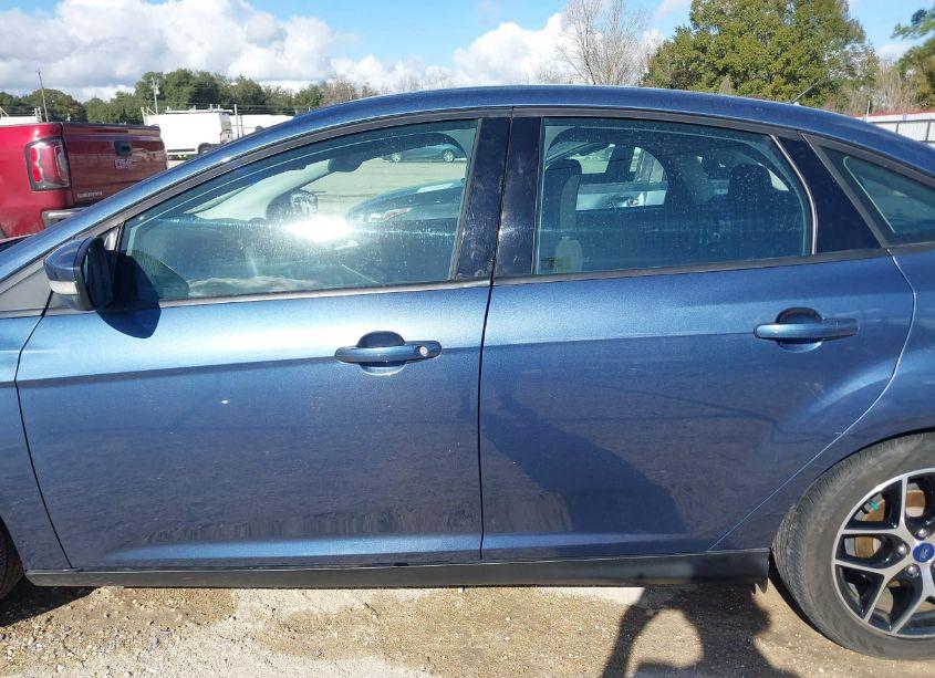 Photo 15 of 2018 Ford Focus SEL (VIN 1FADP3H23JL214765)