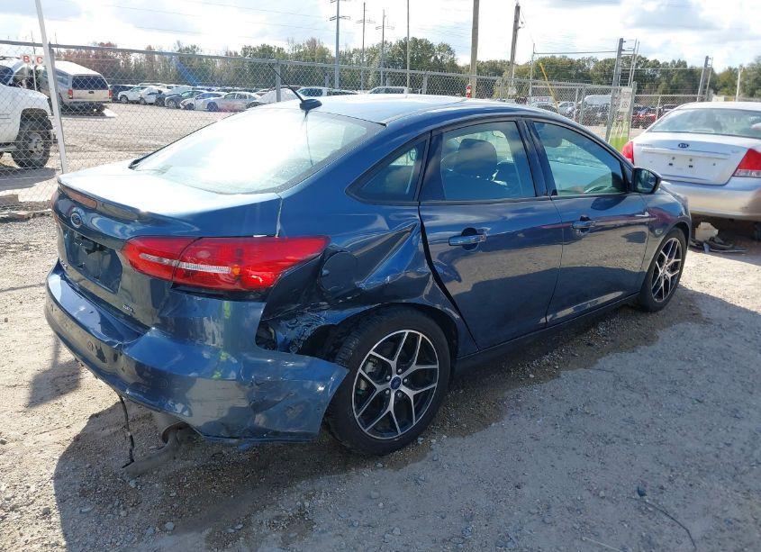 Photo 4 of 2018 Ford Focus SEL (VIN 1FADP3H23JL214765)