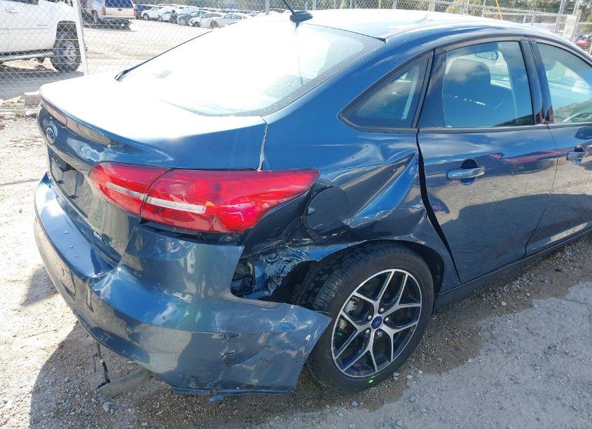 Photo 6 of 2018 Ford Focus SEL (VIN 1FADP3H23JL214765)
