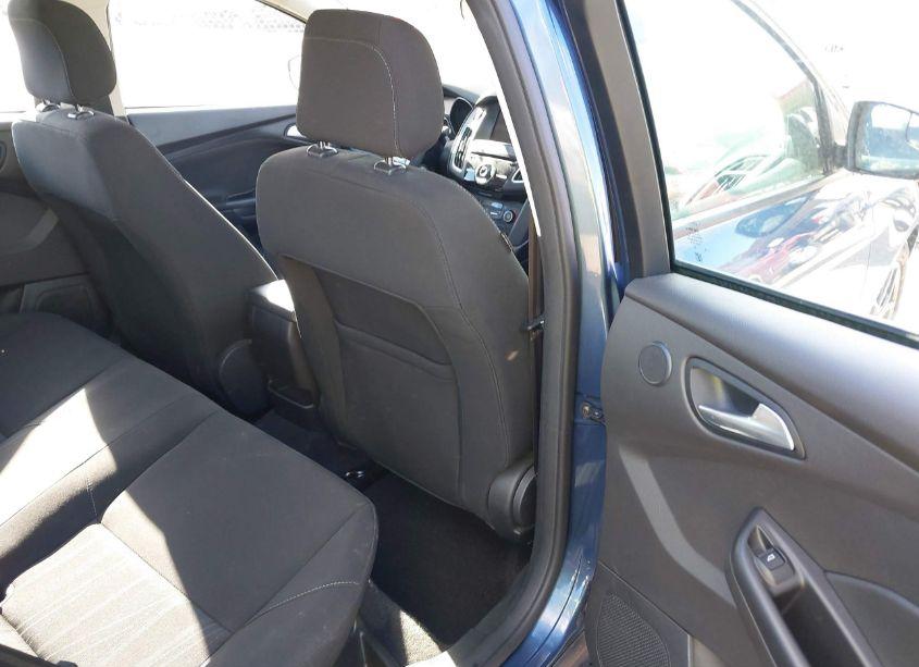 Photo 8 of 2018 Ford Focus SEL (VIN 1FADP3H23JL214765)