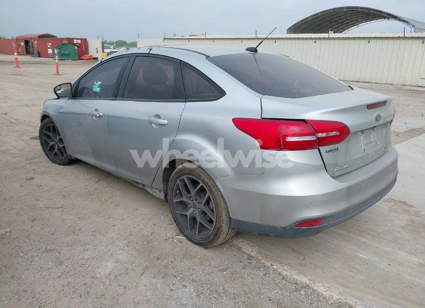 Photo 3 of 2017 Ford Focus SEL (VIN 1FADP3H24HL235375)