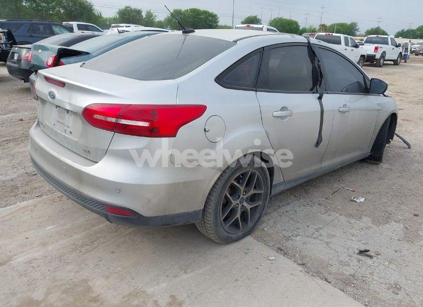 Photo 4 of 2017 Ford Focus SEL (VIN 1FADP3H24HL235375)