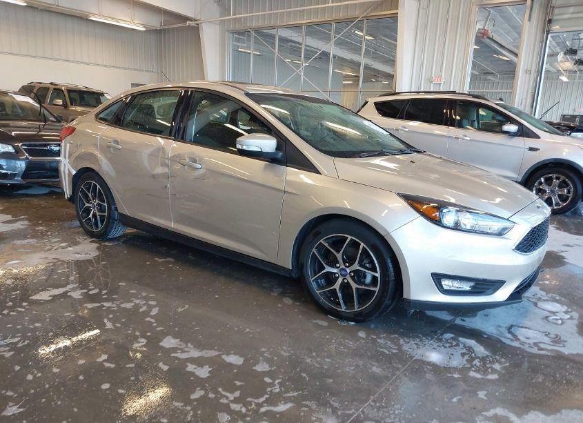 2017 Ford Focus SEL (VIN 1FADP3H24HL276928) main photo