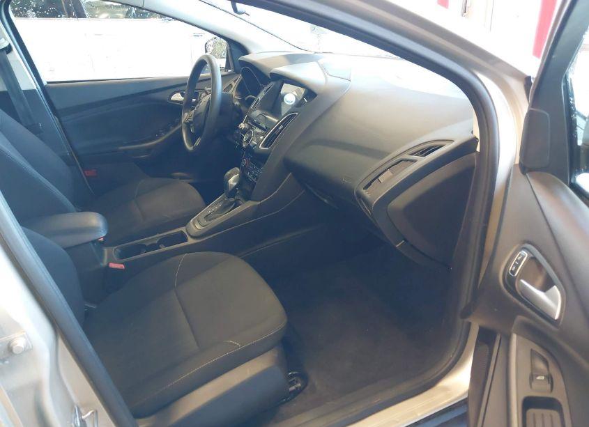 Photo 5 of 2017 Ford Focus SEL (VIN 1FADP3H24HL276928)