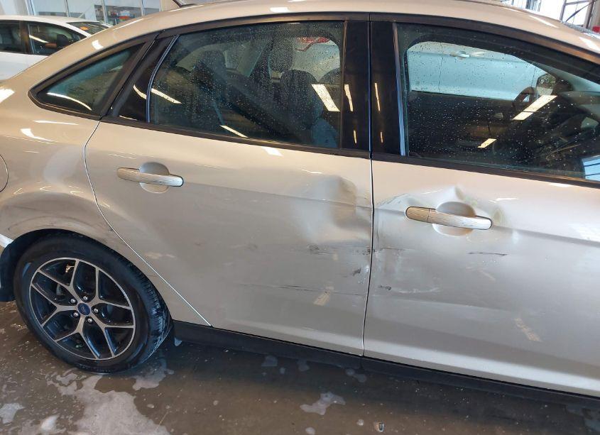 Photo 6 of 2017 Ford Focus SEL (VIN 1FADP3H24HL276928)