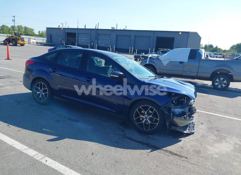 2017 Ford Focus SEL (VIN 1FADP3H24HL295284) main photo