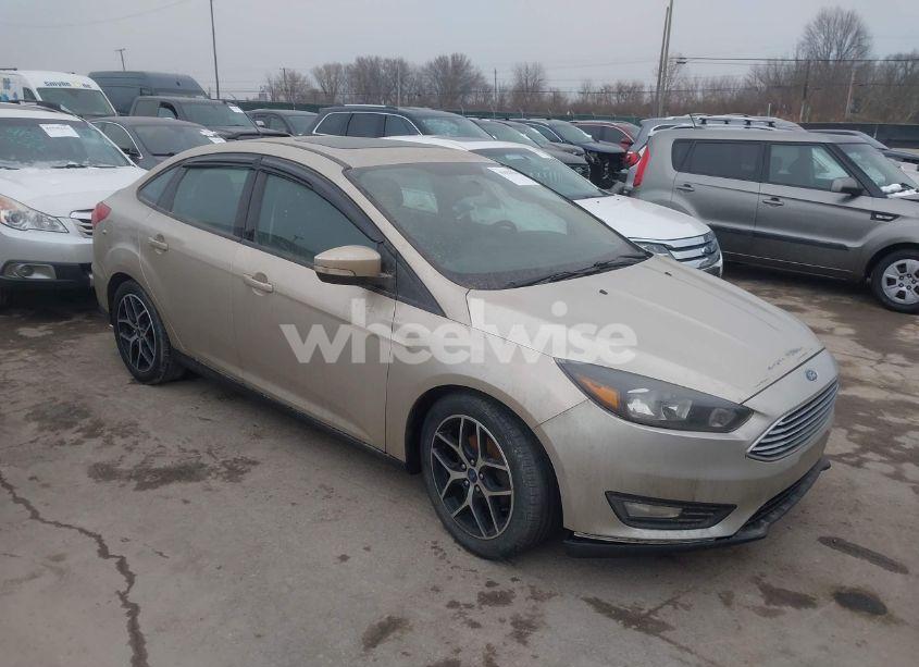 2017 Ford Focus SEL (VIN 1FADP3H24HL302881) main photo