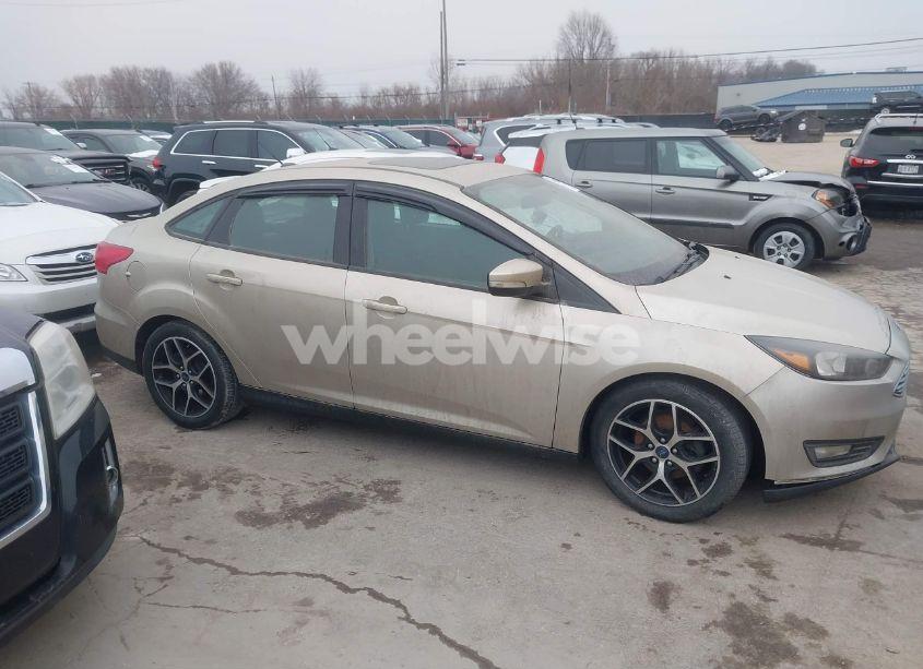 Photo 13 of 2017 Ford Focus SEL (VIN 1FADP3H24HL302881)