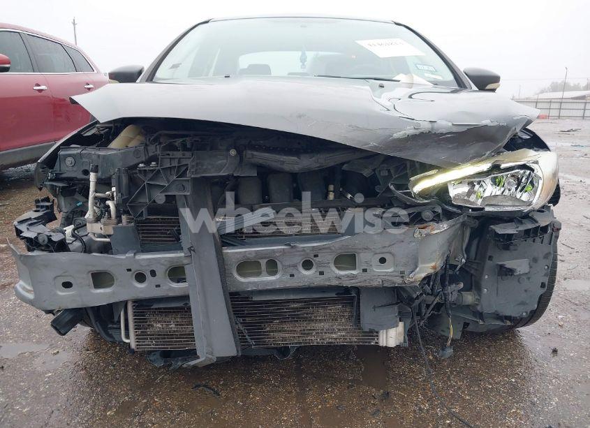 Photo 20 of 2017 Ford Focus SEL (VIN 1FADP3H24HL303223)