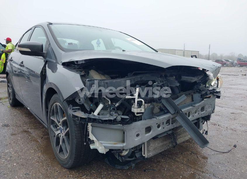 Photo 6 of 2017 Ford Focus SEL (VIN 1FADP3H24HL303223)