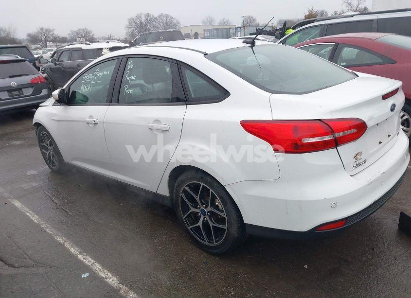 Photo 3 of 2018 Ford Focus SEL (VIN 1FADP3H24JL200826)