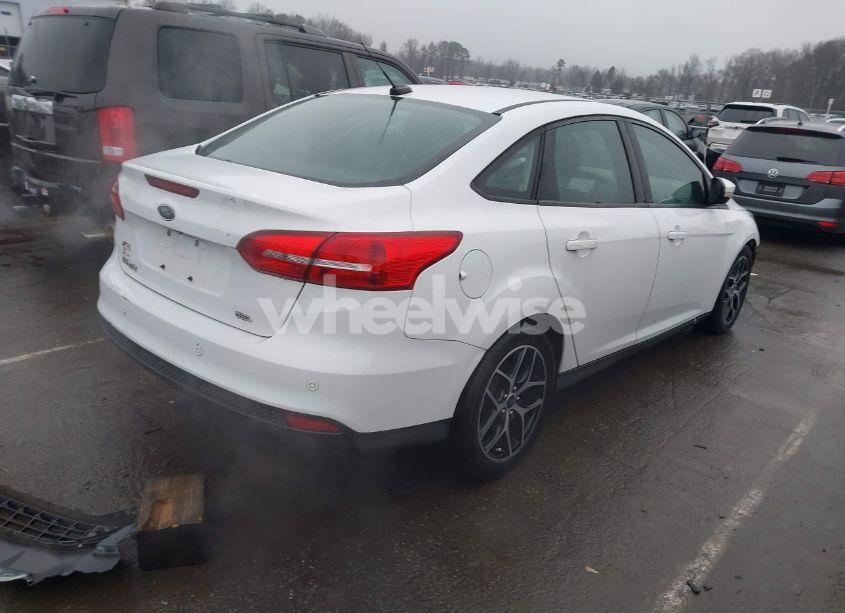 Photo 4 of 2018 Ford Focus SEL (VIN 1FADP3H24JL200826)