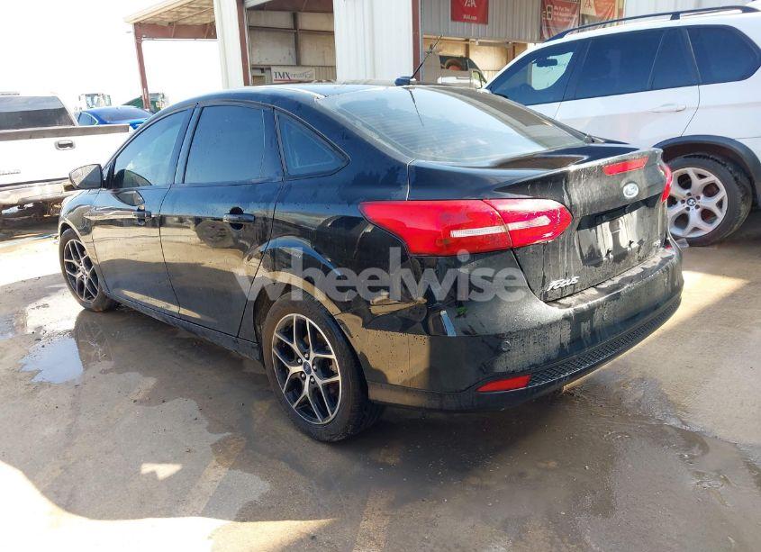 Photo 3 of 2018 Ford Focus SEL (VIN 1FADP3H24JL204374)