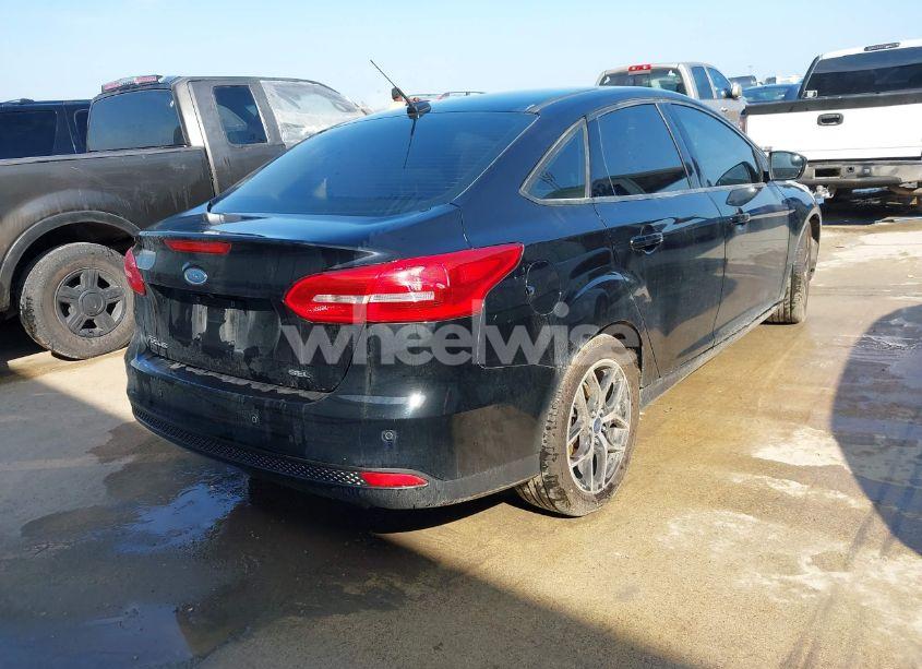 Photo 4 of 2018 Ford Focus SEL (VIN 1FADP3H24JL204374)
