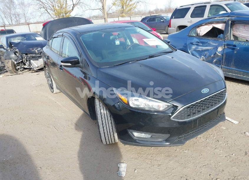 2018 Ford Focus SEL (VIN 1FADP3H24JL255213) main photo