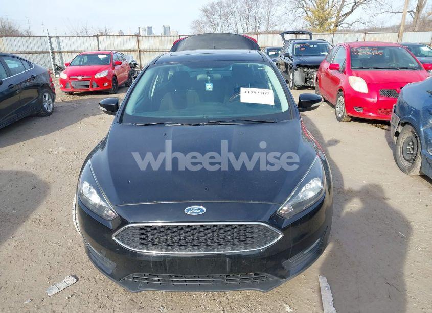 Photo 12 of 2018 Ford Focus SEL (VIN 1FADP3H24JL255213)