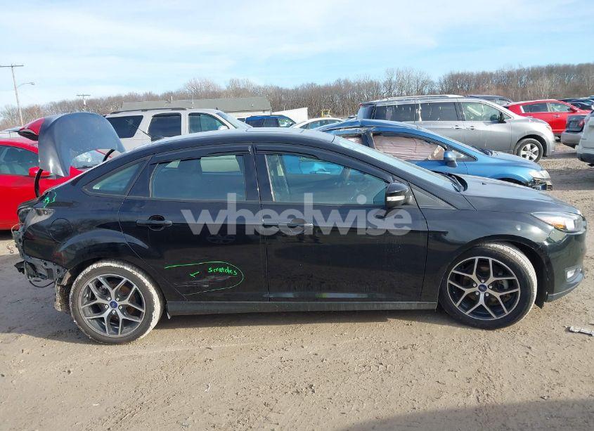 Photo 13 of 2018 Ford Focus SEL (VIN 1FADP3H24JL255213)
