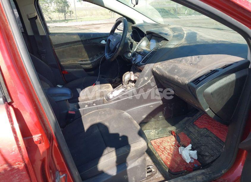 Photo 5 of 2018 Ford Focus SEL (VIN 1FADP3H24JL260024)