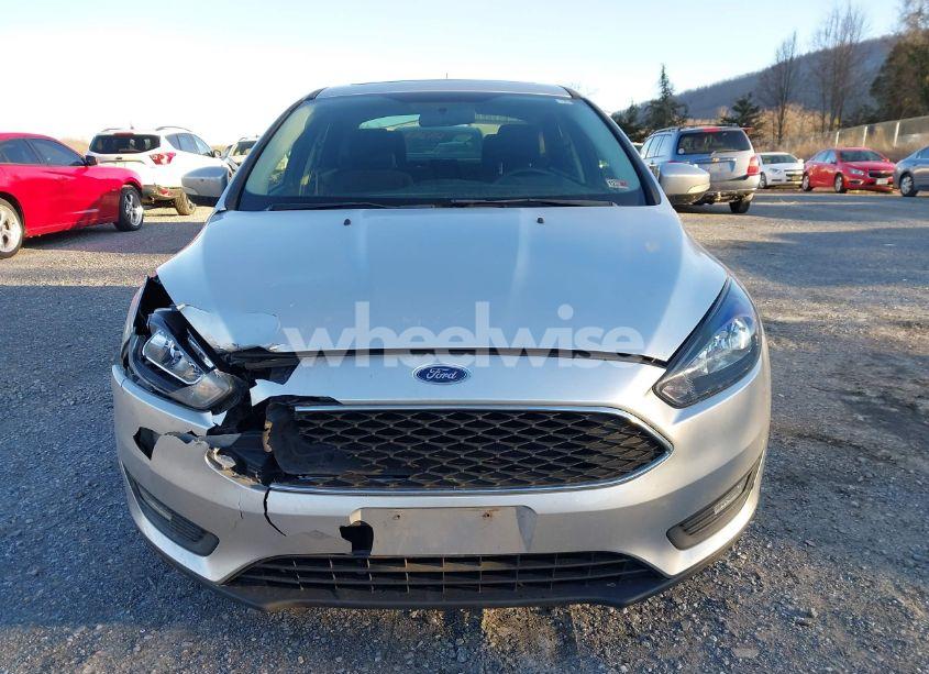 Photo 12 of 2018 Ford Focus SEL (VIN 1FADP3H24JL301073)