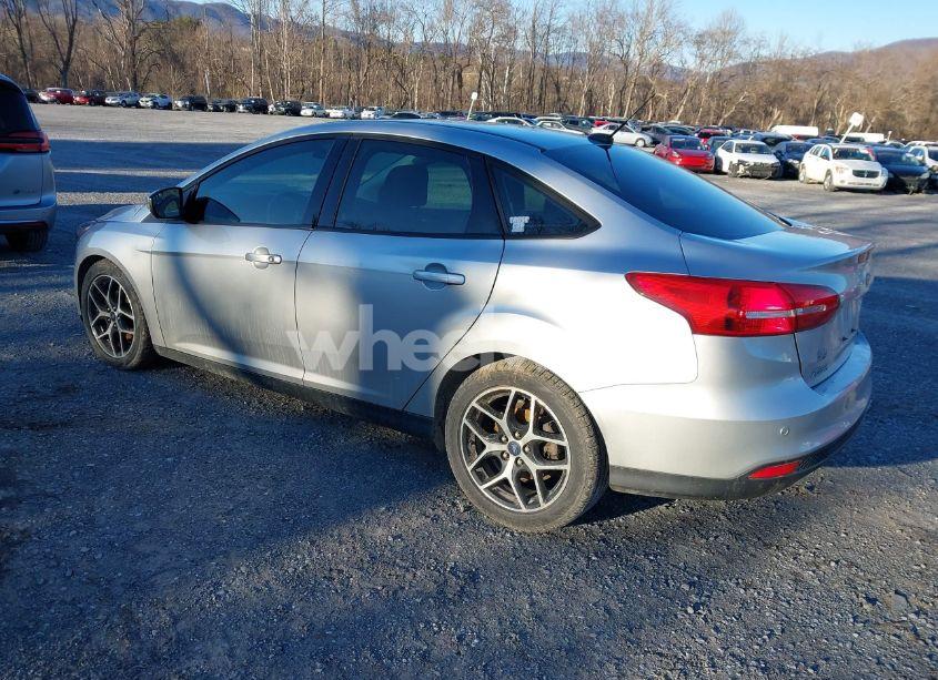 Photo 3 of 2018 Ford Focus SEL (VIN 1FADP3H24JL301073)