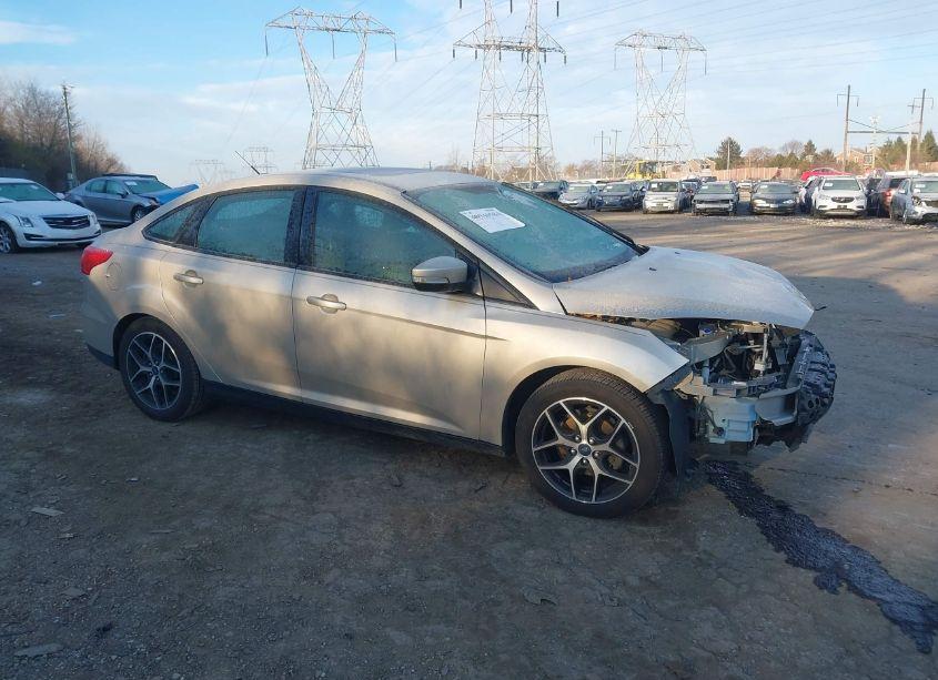 2017 Ford Focus SEL (VIN 1FADP3H25HL201347) main photo