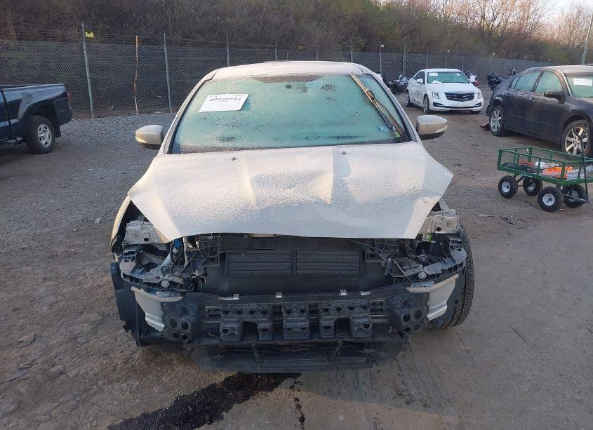 Photo 12 of 2017 Ford Focus SEL (VIN 1FADP3H25HL201347)