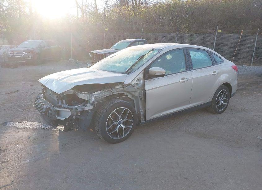 Photo 2 of 2017 Ford Focus SEL (VIN 1FADP3H25HL201347)