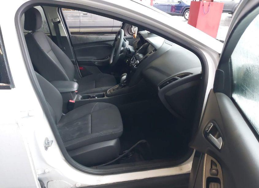 Photo 5 of 2017 Ford Focus SEL (VIN 1FADP3H25HL224997)