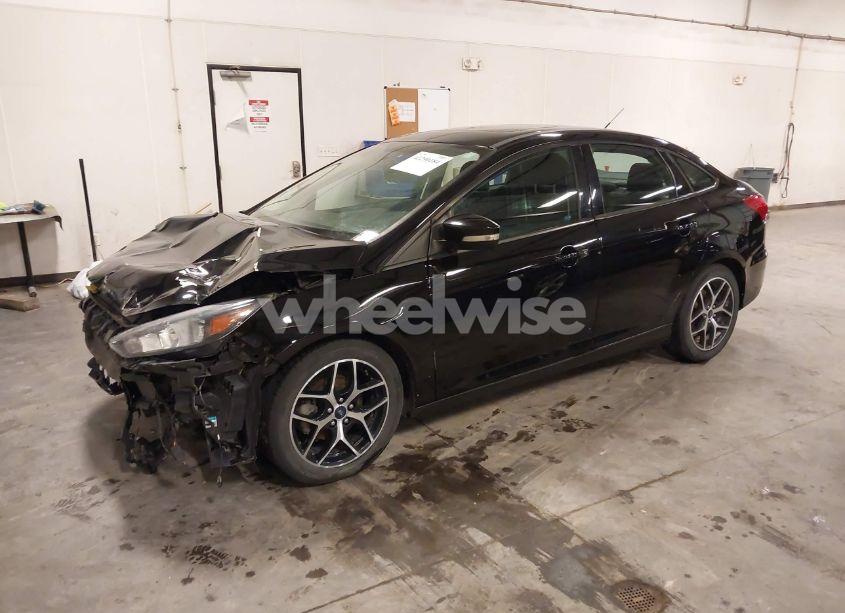 Photo 2 of 2017 Ford Focus SEL (VIN 1FADP3H25HL245039)