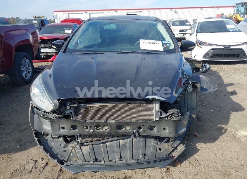 Photo 13 of 2017 Ford Focus SEL (VIN 1FADP3H25HL257661)
