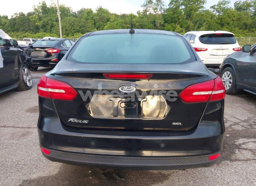 Photo 16 of 2017 Ford Focus SEL (VIN 1FADP3H25HL265128)