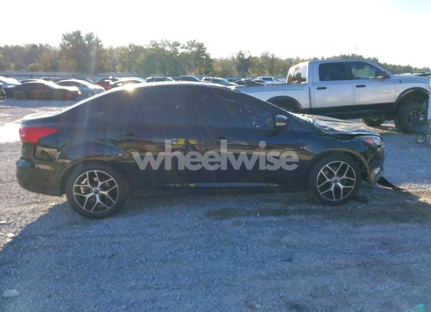 Photo 12 of 2017 Ford Focus SEL (VIN 1FADP3H25HL338210)