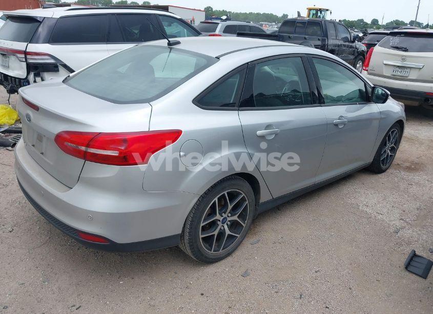 Photo 4 of 2017 Ford Focus SEL (VIN 1FADP3H25HL344217)