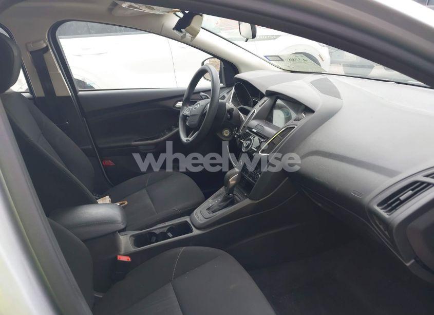 Photo 5 of 2017 Ford Focus SEL (VIN 1FADP3H25HL344217)