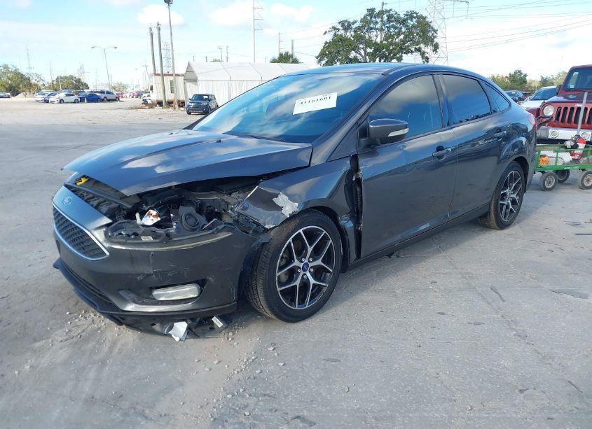 Photo 2 of 2018 Ford Focus SEL (VIN 1FADP3H25JL227016)