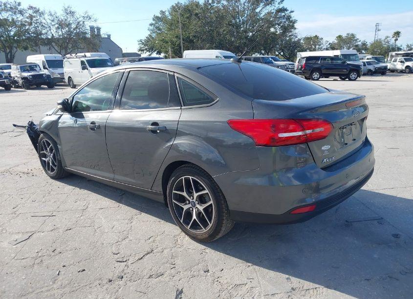 Photo 3 of 2018 Ford Focus SEL (VIN 1FADP3H25JL227016)