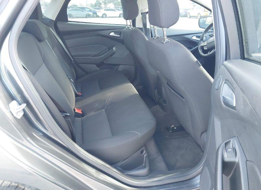 Photo 8 of 2018 Ford Focus SEL (VIN 1FADP3H25JL227016)