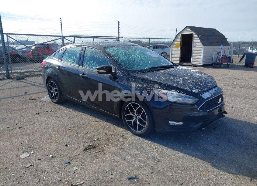 2018 Ford Focus SEL (VIN 1FADP3H25JL234970) main photo