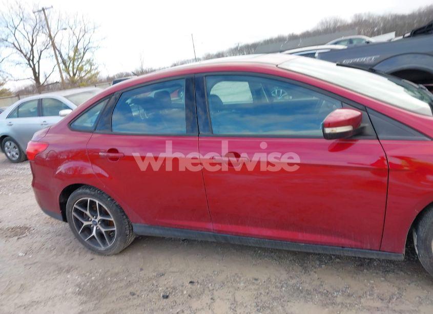 Photo 13 of 2017 Ford Focus SEL (VIN 1FADP3H26HL209523)